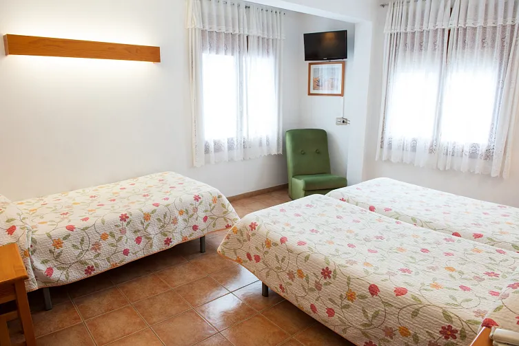 habitacion-triple-hotel-el-pilar.jpg