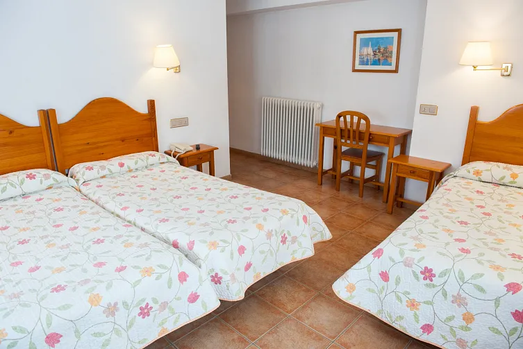 vista-habitacion-triple-hotel-el-pilar.jpg