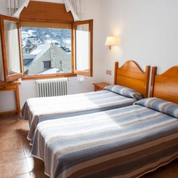 habitacio-doble/benasque-1-3-7-192.jpg