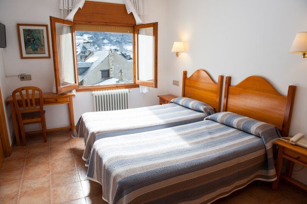 double-room/benasque-1-3-7-192.jpg